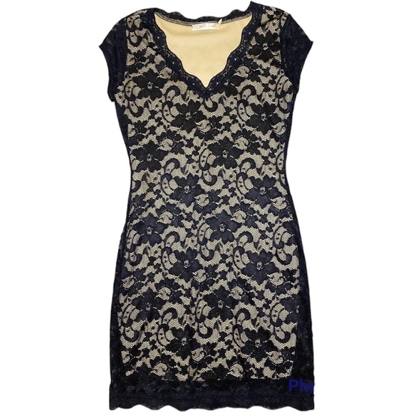 Women’s Black lace dress - Picture 1 of 1